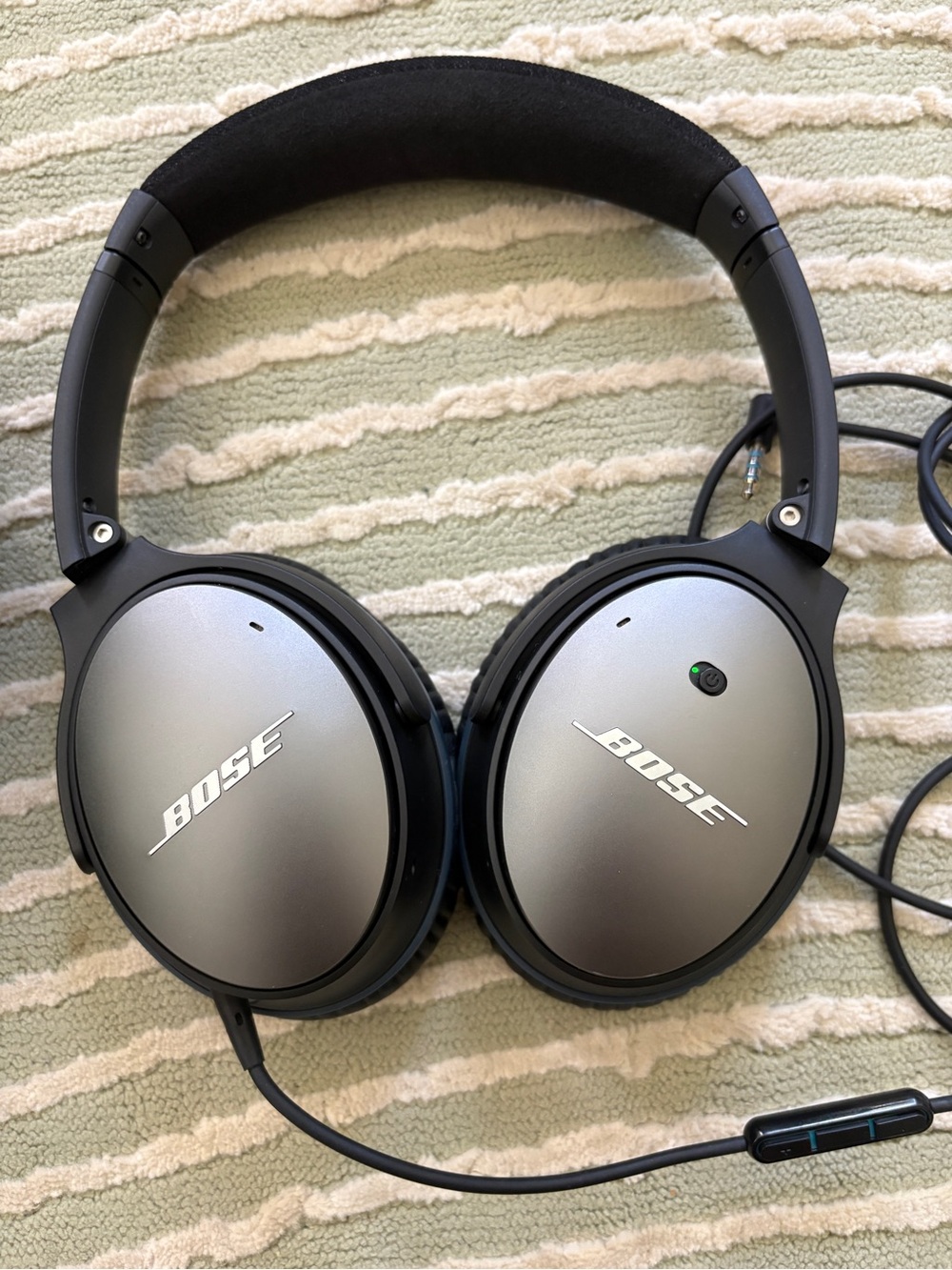 Bose QuietComfort 25 (QC25) Noise Canceling Headphones - Picture 9 of 11